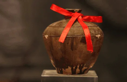 3-20世纪20年代瓶罐样式茅台酒